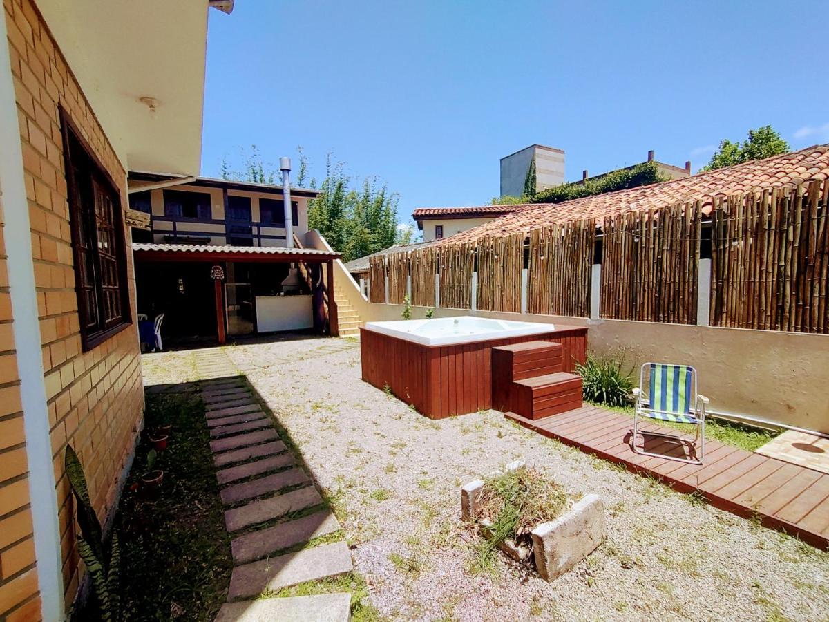 Pantai Pousadas - Jacuzzi Aquecida E 300 Metros Da Praia Da Ferrugem Garopaba Dış mekan fotoğraf
